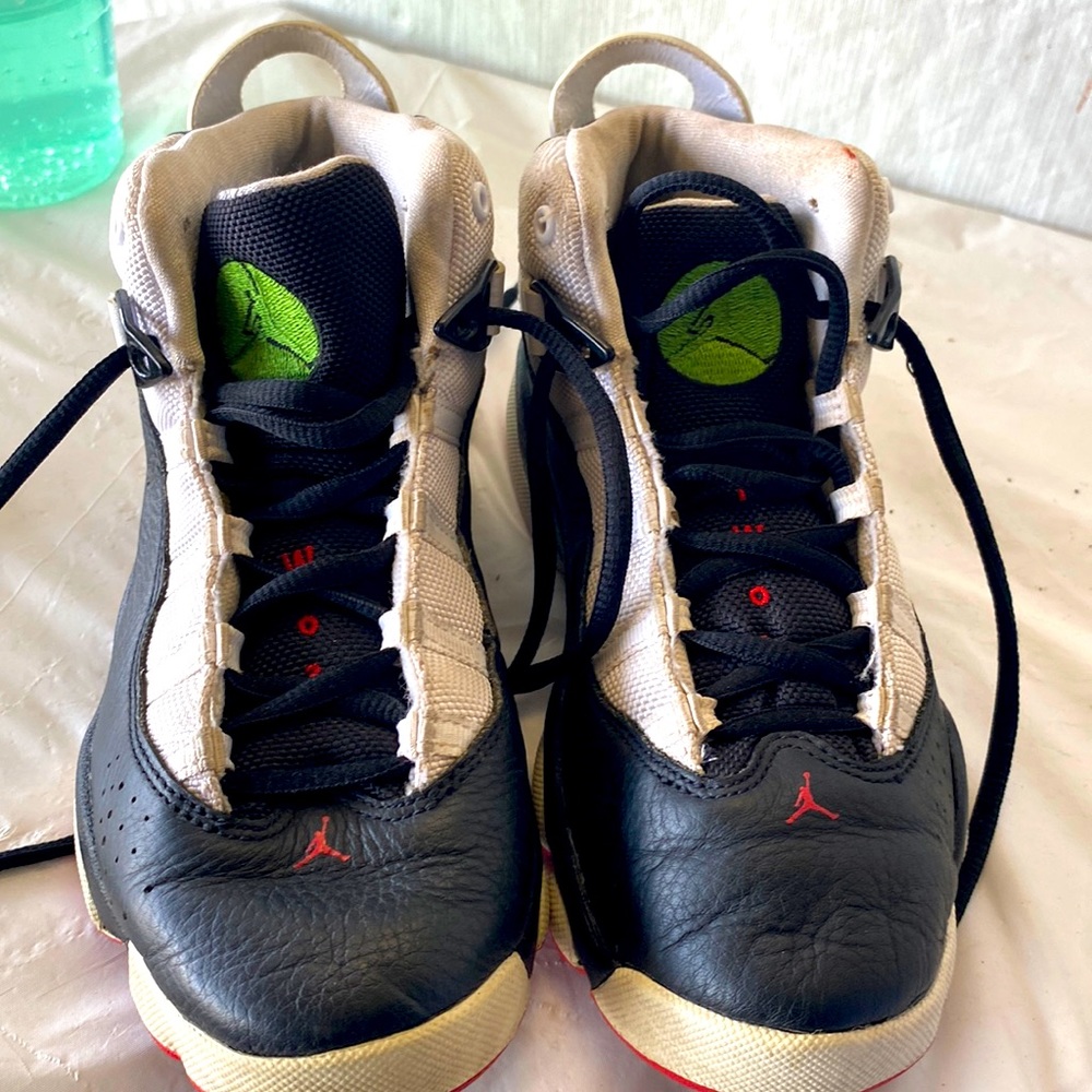 Jordan White and black kids shoes size 3